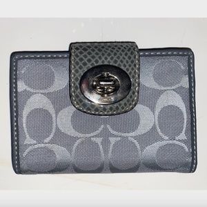 Designer Coach Wallet Bifold Lilac and Gray Leather with Turn-Lock